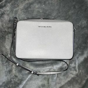 Micheal Kors crossbody bag